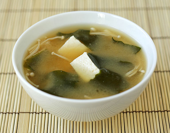 Miso soup with Tofu and Wakame (Alaria) recipe